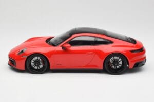 Porsche 911 992 Carrera 4 GTS Rood Minichamps 1:18 155063100 Metaal — afbeelding 3 van 6