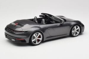 Porsche 911 992 Carrera 4S Cabriolet Agate Grey Metallic Minichamps 1:18 155067336 Metaal — afbeelding 2 van 6