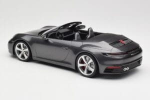 Porsche 911 992 Carrera 4S Cabriolet Agate Grey Metallic Minichamps 1:18 155067336 Metaal — afbeelding 5 van 6
