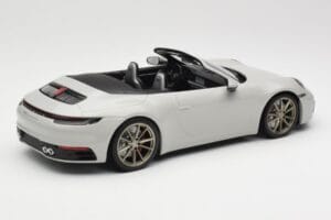 Porsche 911 992 Carrera 4S Cabriolet Grijs Minichamps 1:18 155067335 Metaal — afbeelding 2 van 6