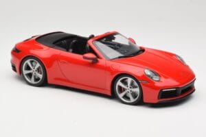 Porsche 911 992 Carrera 4S Cabriolet Rood Minichamps 1:18 155067331 Metaal — afbeelding 4 van 6