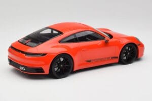 Porsche 911 992 Carrera 4S Lava Oranje Minichamps 1:18 155067327 Metaal — afbeelding 2 van 6