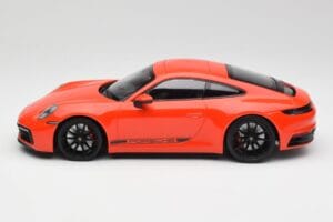 Porsche 911 992 Carrera 4S Lava Oranje Minichamps 1:18 155067327 Metaal — afbeelding 3 van 6
