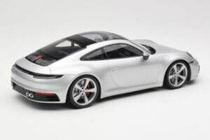 Porsche 911 992 Carrera 4S Zilver Minichamps 1:18 155067322 Metaal — afbeelding 2 van 6