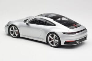 Porsche 911 992 Carrera 4S Zilver Minichamps 1:18 155067322 Metaal — afbeelding 5 van 6