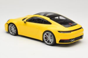 Porsche 911 992 Carrera 4S Geel Minichamps 1:18 155067320 Metaal — afbeelding 5 van 6