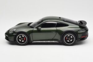 Porsche 911 992 Dakar Oak Groen Metallic Norev 1:18 187241 Metaal — afbeelding 4 van 9