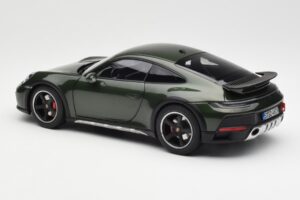 Porsche 911 992 Dakar Oak Groen Metallic Norev 1:18 187241 Metaal — afbeelding 8 van 9
