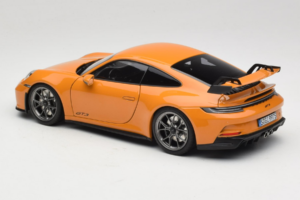 Porsche 911 992 GT3 Bahama Yellow Norev 1:18 187387 Metaal — afbeelding 7 van 8