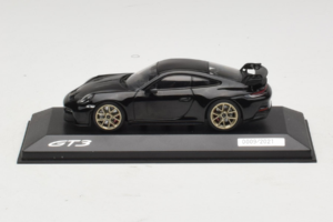 Porsche 911 992 GT3 Zwart Met Gouden Velgen Minichamps 1:43 WAP0201520M007 Metaal