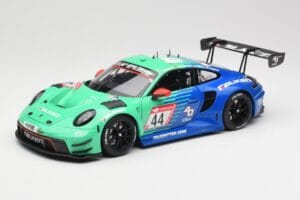 Porsche 911 992 GT3 R Falken #44 D. Eriksson / T. Heinemann 24 Hours of Nurburgring 2023 Minichamps 1:18 113236344 Metaal