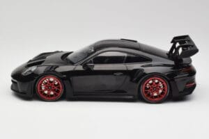 Porsche 911 992 GT3 RS Zwart & Rode Wielen & Zwart Decor Minichamps 1:18 153062240 Metaal — afbeelding 3 van 6