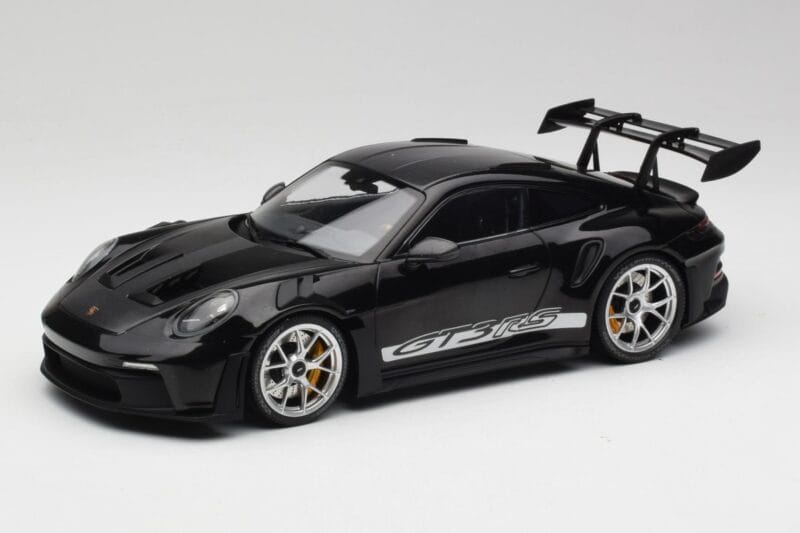Porsche 911 992 GT3 RS Zwart Met Zilveren Velgen Minichamps 1:18 155062231 Metaal