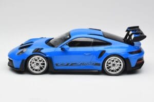 Porsche 911 992 GT3 RS Blauw & Zilveren Wielen & Zwart Decor Minichamps 1:18 153062234 Metaal — afbeelding 3 van 6