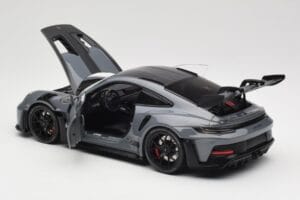 Porsche 911 992 GT3 RS Crayon Weissach Package & Black Wheels Minichamps 1:18 110062024 Metaal — afbeelding 5 van 8