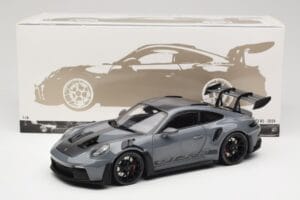 Porsche 911 992 GT3 RS Crayon Weissach Package & Black Wheels Minichamps 1:18 110062024 Metaal — afbeelding 8 van 8