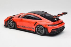 Porsche 911 992 GT3 RS Guards Oranje & Zilveren Velgen Minichamps 1:18 911992002 Metaal — afbeelding 5 van 6
