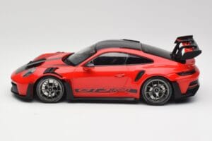 Porsche 911 992 GT3 RS Guards Rood & Zilveren Wielen Weissach Package Minichamps 1:18 153062246 Metaal — afbeelding 3 van 6