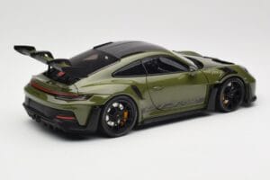 Porsche 911 992 GT3 RS Nato Olive & Black Wheels Minichamps 1:18 110062027 Metaal — afbeelding 3 van 8