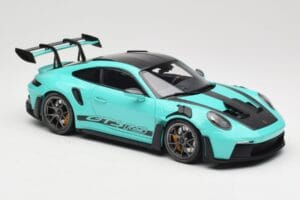 Porsche 911 992 GT3 RS Python Green & Dark Silver Wheels Minichamps 1:18 110062026 Metaal — afbeelding 6 van 8
