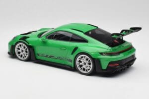 Porsche 911 992 GT3 RS Python Groen & Zilveren Wielen & Zwart Decor Minichamps 1:18 153062235 Metaal — afbeelding 5 van 6
