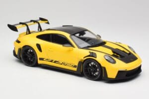 Porsche 911 992 GT3 RS Racing Geel & Zwarte Wielen Minichamps 1:18 153062245 Metaal — afbeelding 4 van 6