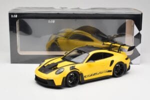 Porsche 911 992 GT3 RS Racing Geel & Zwarte Wielen Minichamps 1:18 153062245 Metaal — afbeelding 6 van 6