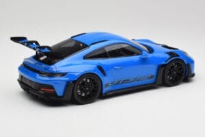 Porsche 911 992 GT3 RS Shark Blauw & Zwarte Wielen Minichamps 1:18 153062233 Metaal — afbeelding 2 van 6