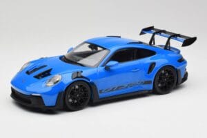 Porsche 911 992 GT3 RS Shark Blauw & Zwarte Wielen Minichamps 1:18 153062233 Metaal