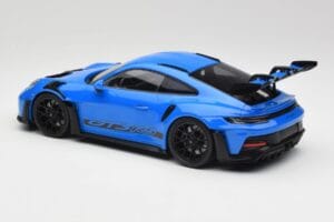 Porsche 911 992 GT3 RS Shark Blauw & Zwarte Wielen Minichamps 1:18 153062233 Metaal — afbeelding 5 van 6