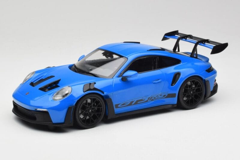 Porsche 911 992 GT3 RS Shark Blauw & Zwarte Wielen Minichamps 1:18 153062233 Metaal