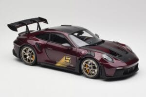 Porsche 911 992 GT3 RS Ultraviolet & Zilveren Wielen Minichamps 1:18 110062029 Metaal — afbeelding 6 van 8