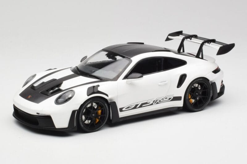 Porsche 911 992 GT3 RS Wit & Zwarte Wielen Minichamps 1:18 155062230 Metaal