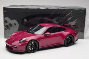 Porsche 911 992 GT3 Ruby Star Neo Red GT Spirit 1:12 GT536 Hars — afbeelding 6 van 6