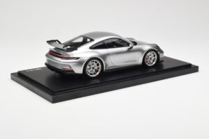 Porsche 911 992 GT3 Zilver Minichamps 1:18 WAP0211510M004 Hars — afbeelding 2 van 7