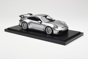 Porsche 911 992 GT3 Zilver Minichamps 1:18 WAP0211510M004 Hars — afbeelding 4 van 7