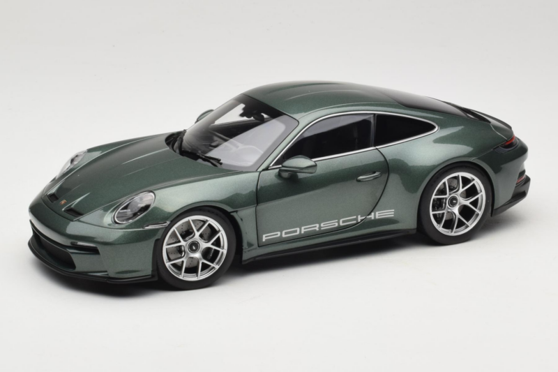 Porsche 911 992 S/T Malachite Green Metallic Norev 1:18 187472 Metaal