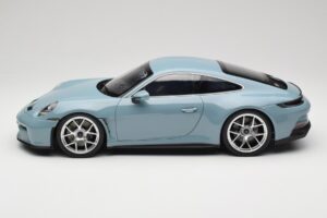 Porsche 911 992 S/T Meisenblau Norev 1:12 127550 Metaal — afbeelding 3 van 6