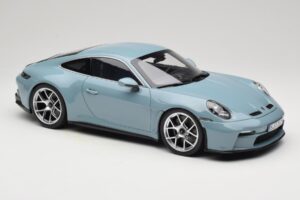 Porsche 911 992 S/T Meisenblau Norev 1:12 127550 Metaal — afbeelding 4 van 6