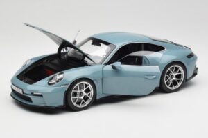 Porsche 911 992 S/T Meissen Blue Norev 1:18 187470 Metaal — afbeelding 2 van 8