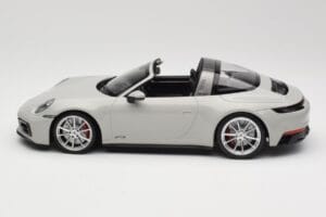 Porsche 911 992 Targa 4 GTS Grijs Minichamps 1:18 155061064 Metaal — afbeelding 3 van 6