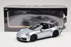 Porsche 911 992 Targa 4 GTS Zilver Minichamps 1:18 155061061 Metaal — afbeelding 6 van 6
