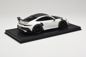 Porsche 911 992 TechArt GTstreet R Wit Met Zwarte Wielen TechArt 1:18 REMC013 Hars — afbeelding 3 van 6