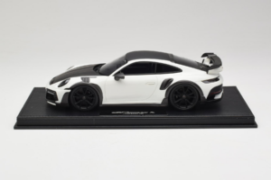 Porsche 911 992 TechArt GTstreet R Wit Met Zwarte Wielen TechArt 1:18 REMC013 Hars