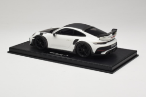 Porsche 911 992 TechArt GTstreet R Wit Met Zwarte Wielen TechArt 1:18 REMC013 Hars — afbeelding 5 van 6