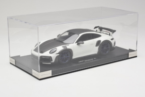 Porsche 911 992 TechArt GTstreet R Wit Met Blauwe Wielen TechArt 1:18 REMC014 Hars — afbeelding 2 van 6