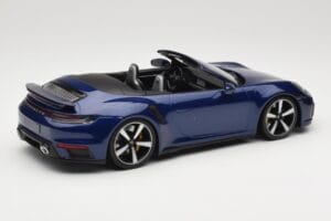 Porsche 911 992 Turbo S Cabriolet Blue Metallic Minichamps 1:18 155069081 Metaal — afbeelding 2 van 6