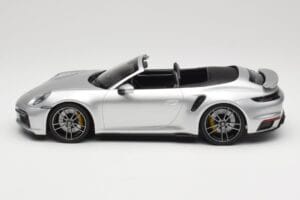 Porsche 911 992 Turbo S Cabriolet Zilver Minichamps 1:18 155069082 Metaal — afbeelding 3 van 6