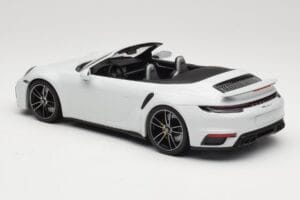 Porsche 911 992 Turbo S Cabriolet White Metallic Minichamps 1:18 155069080 Metaal — afbeelding 5 van 6