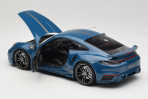 Porsche 911 992 Turbo S Coupe Sport Design Blauw Minichamps 1:18 113069073 Metaal — afbeelding 5 van 8
